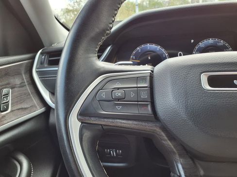 Certified 2022 Jeep Grand Cherokee L Limited AWD/4WD image 20