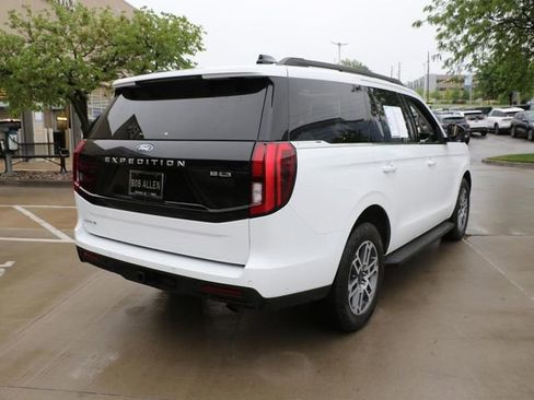Used 2025 Ford Expedition Active AWD/4WD image 6