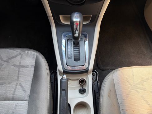 Used 2013 Ford Fiesta SE w/ Super Fuel Economy Pkg FWD image 20