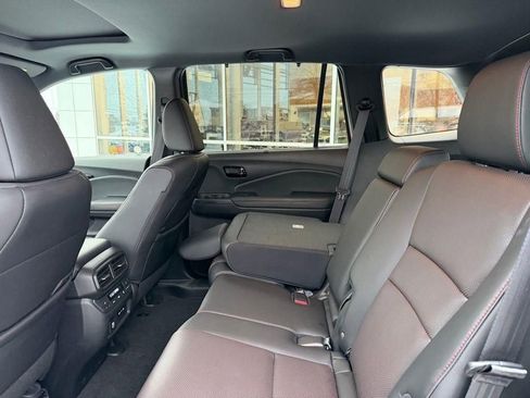 Used 2024 Honda Passport Black Edition image 8