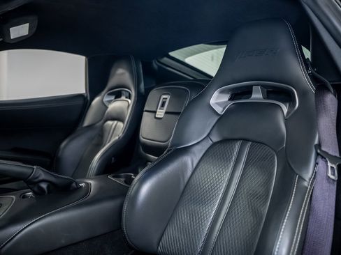 Used 2013 SRT Viper GTS w/ GTS Laguna Interior Pkg image 33