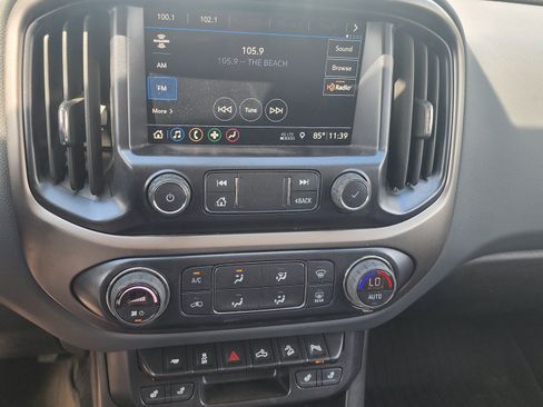 Used 2019 Chevrolet Colorado Z71 AWD/4WD image 11