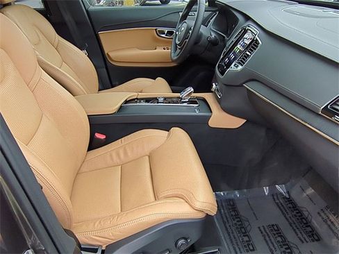 Used 2024 Volvo XC90 T8 Ultimate image 21
