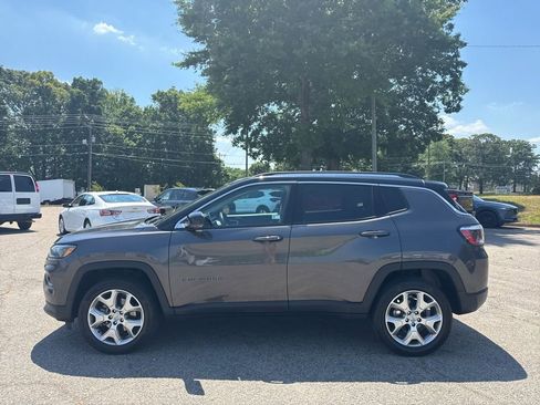 Used 2022 Jeep Compass Limited AWD/4WD image 1