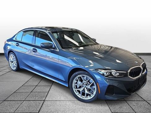 Used 2025 BMW 330i xDrive image 3