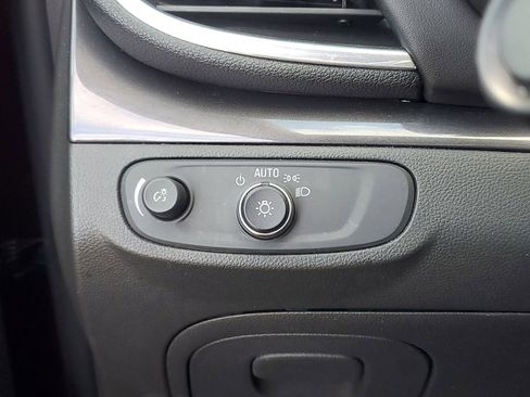 Used 2022 Buick Encore Preferred w/ Safety Package image 22