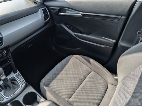 Certified 2024 Kia Seltos LX AWD/4WD image 11