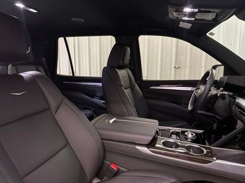 Used 2026 Cadillac Escalade 2WD image 25