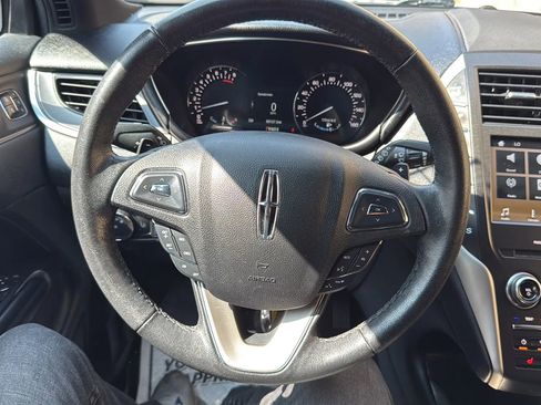 Used 2018 Lincoln MKC Premiere image 10