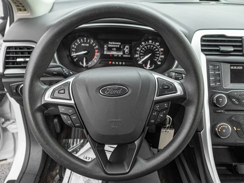 Used 2013 Ford Fusion SE FWD image 21