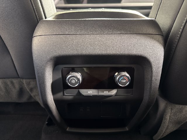 Used 2026 Chevrolet Traverse LT w/ LPO, Floor Liner Package AWD/4WD image 26