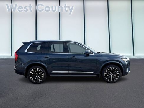 New 2026 Volvo XC90 B6 Plus w/ Protection Package image 2