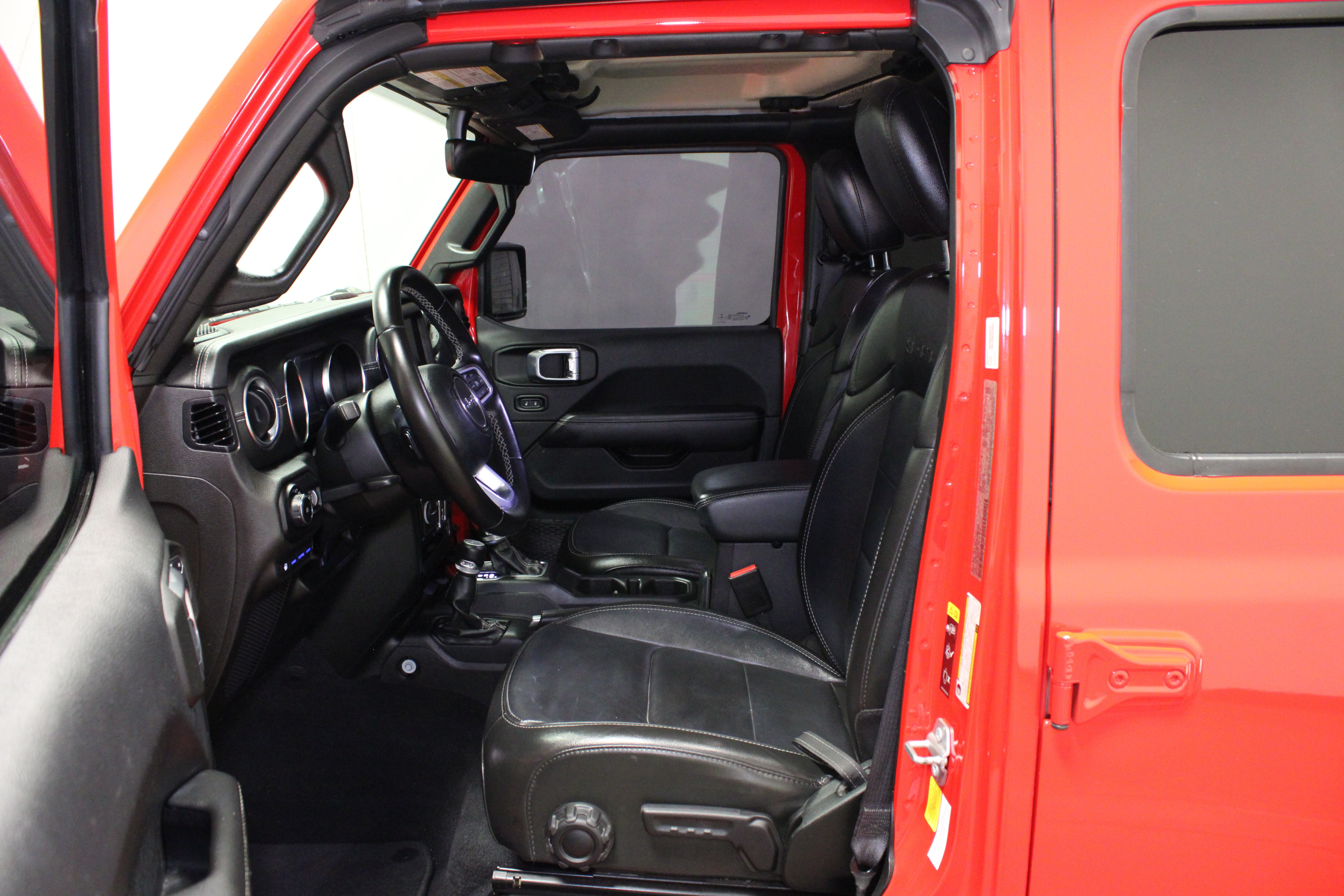 Used 2022 Jeep Wrangler Unlimited Sahara AWD/4WD image 18