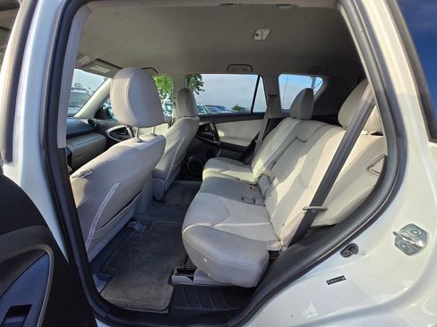Used 2012 Toyota RAV4 EV image 24