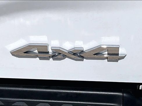 Used 2024 RAM 3500 Tradesman w/ Chrome Appearance Group AWD/4WD image 11
