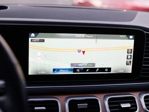 Used 2023 Mercedes-Benz GLS 450 4MATIC image 21