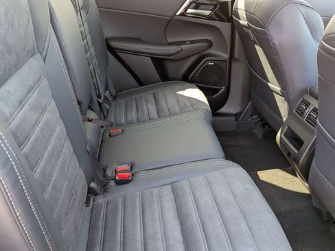 New 2026 Mitsubishi Outlander Trail Edition image 31