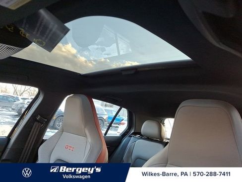 New 2026 Volkswagen GTI SE image 10