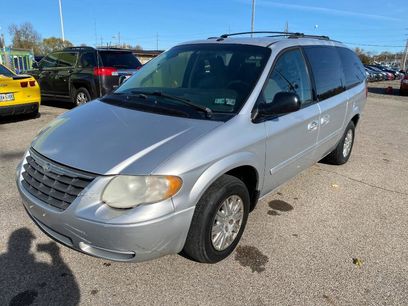 Used 2007 Chrysler Town & Country LX w/ Popular Equipment Group II