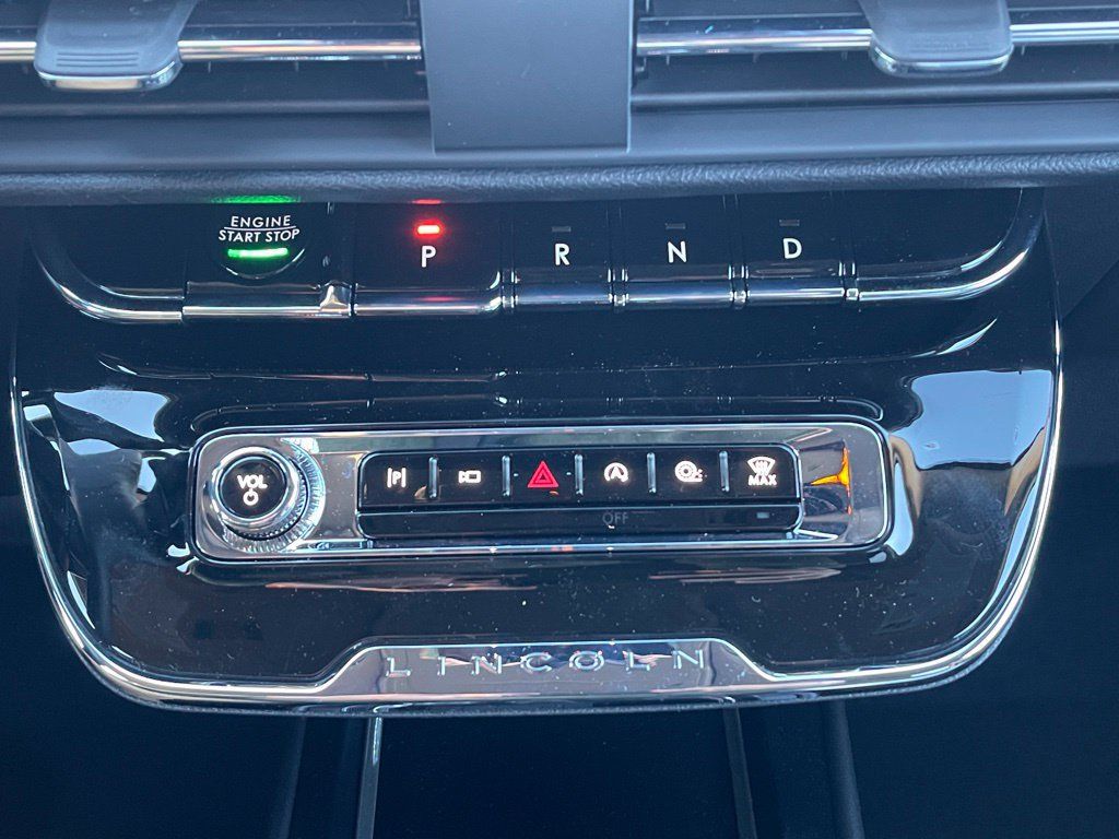 New 2026 Lincoln Corsair Reserve FWD image 13