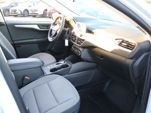 Used 2022 Ford Escape S image 11