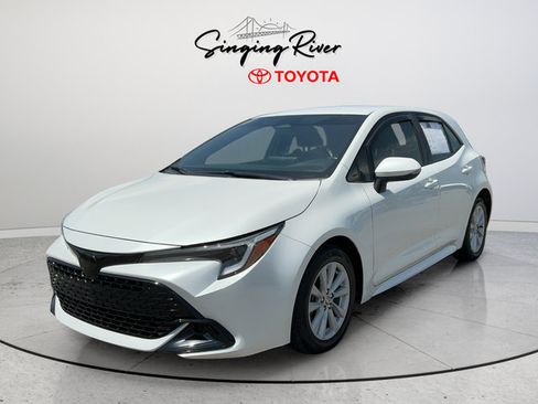 Used 2024 Toyota Corolla SE FWD image 3