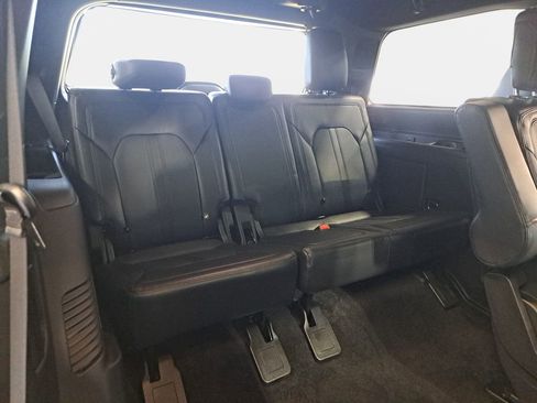 Used 2019 Ford Expedition Limited w/ Equipment Group 302A AWD/4WD image 13