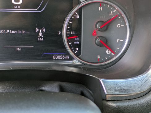 Used 2023 Chevrolet Traverse High Country image 29