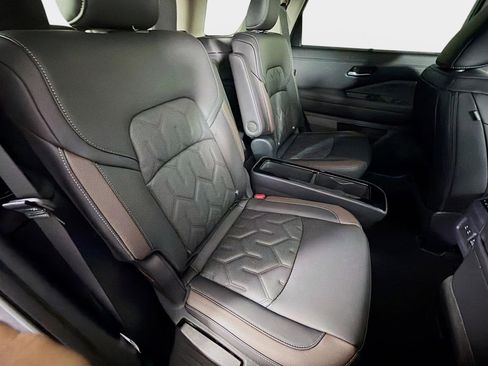 New 2026 Nissan Pathfinder Platinum AWD/4WD image 27