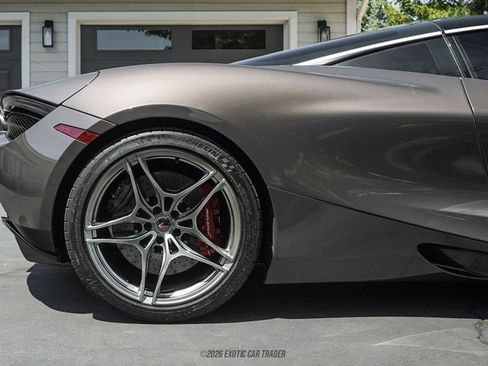 Used 2018 McLaren 720S Luxury RWD image 10