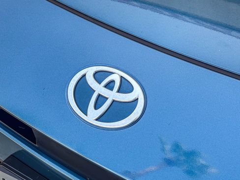 Used 2025 Toyota Camry SE FWD image 10