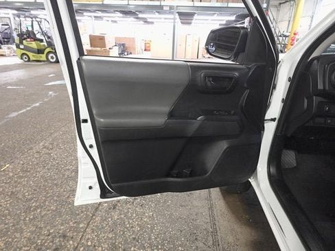 Used 2021 Toyota Tacoma SR image 7