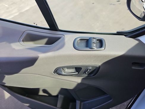 Used 2023 Ford Transit 350 XLT image 32