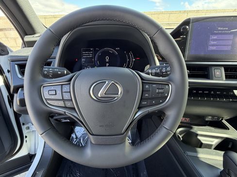 New 2026 Lexus UX 300h FWD image 18