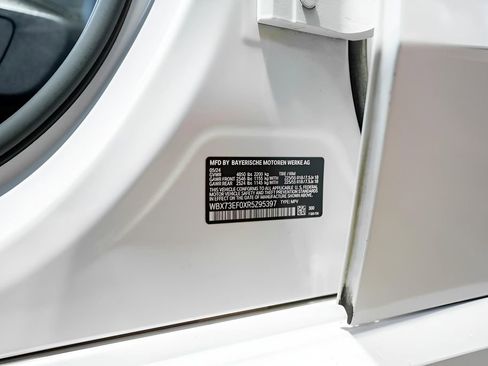 Used 2024 BMW X1 xDrive28i w/ M Sport Package image 29