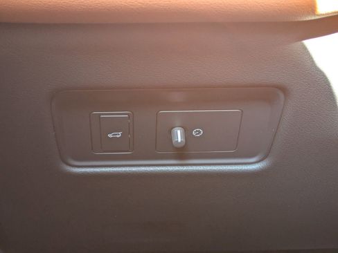 New 2026 Jaguar F-PACE R-Dynamic S image 19