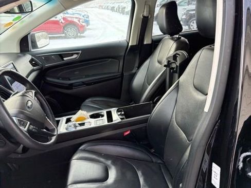 Certified 2022 Ford Edge Titanium w/ Equipment Group 301A image 7