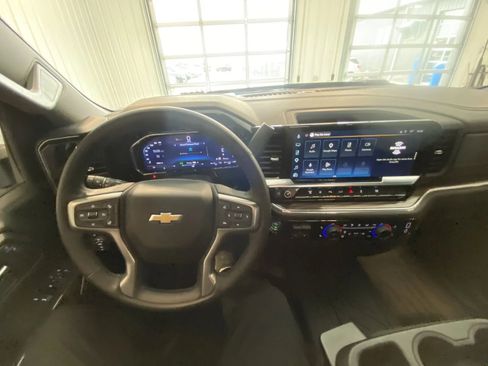 Used 2025 Chevrolet Silverado 2500 LT AWD/4WD image 23