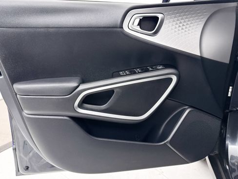 Certified 2022 Kia Soul X-Line FWD image 28