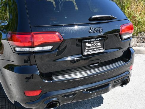 Used 2018 Jeep Grand Cherokee SRT AWD/4WD image 10
