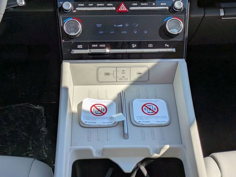 New 2026 Hyundai Santa Fe SE image 18