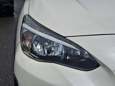 Used 2021 Subaru Crosstrek 2.0i Premium AWD/4WD image 9