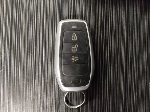 Used 2019 Honda Pilot Touring image 32