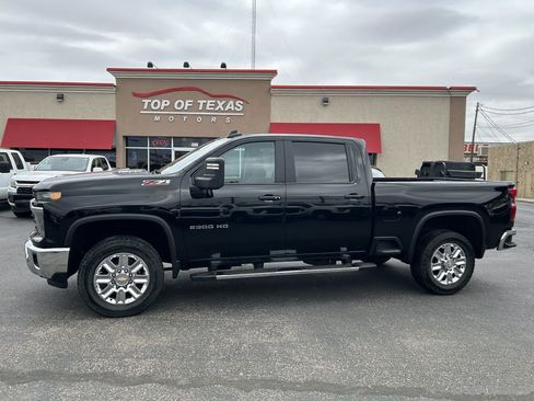 Used 2024 Chevrolet Silverado 2500 LT AWD/4WD image 5
