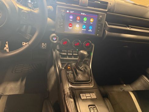 Used 2024 Toyota GR86 Premium w/ Performance Package image 13