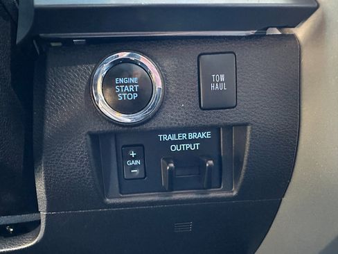 Used 2020 Toyota Tundra Platinum image 35