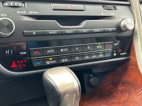 Used 2019 Lexus RX 350L AWD image 42