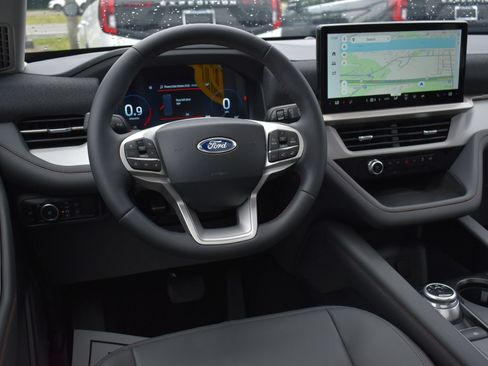 New 2026 Ford Explorer Active w/ Active Comfort Package AWD/4WD image 26