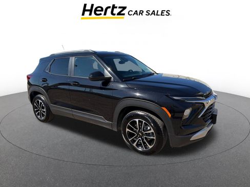 Used 2025 Chevrolet TrailBlazer LT image 1