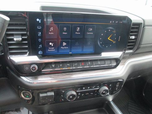 Used 2024 Chevrolet Silverado 2500 LTZ w/ LTZ Premium Package image 30